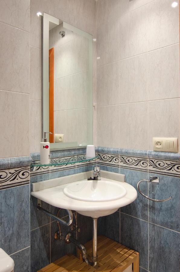 Rosa Street Apartment Жерона Екстер'єр фото